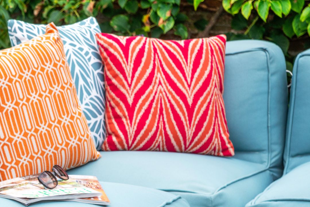 Luxury Outdoor Cushion - Flame Tropic Red